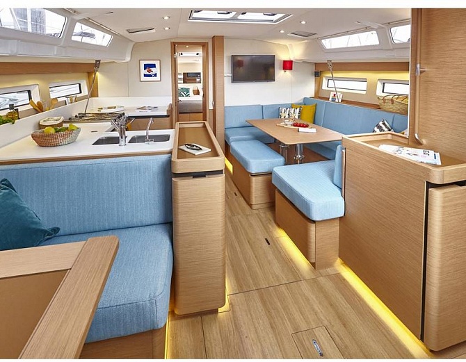Парусная яхта Sun Odyssey 490 для программы «Яхт-менеджмент»